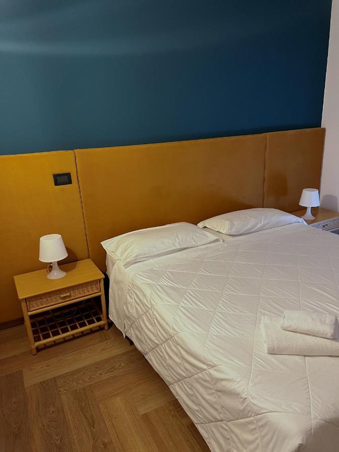 Front Lake Apartment Bardolino Exterior foto