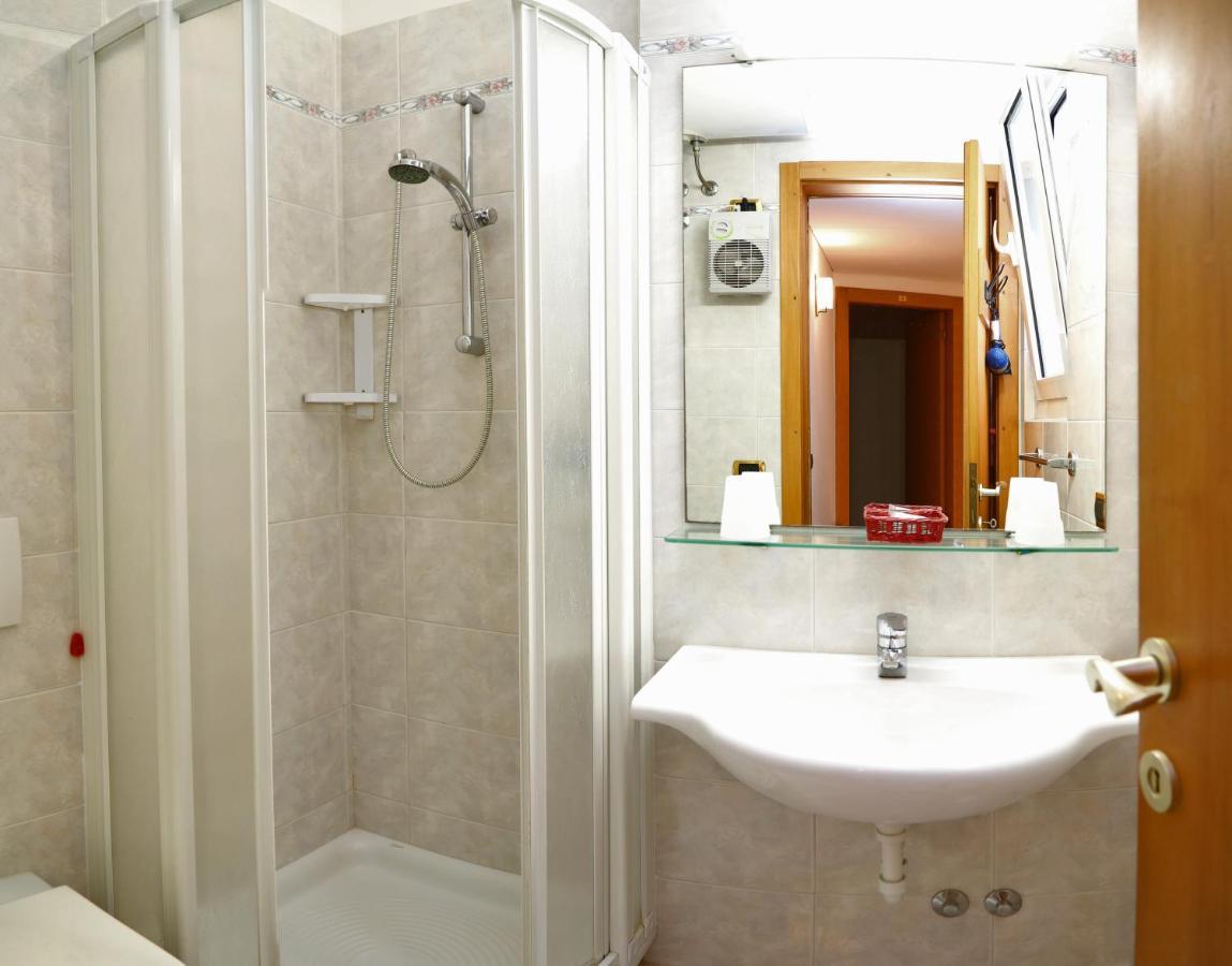 Front Lake Apartment Bardolino Exterior foto
