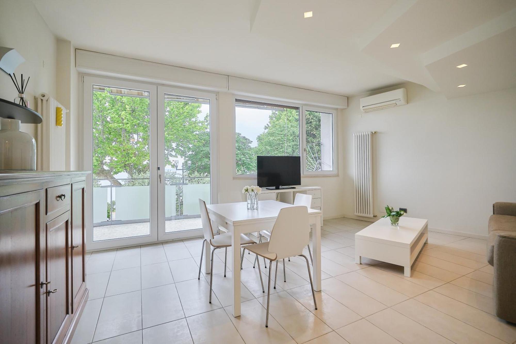 Front Lake Apartment Bardolino Exterior foto