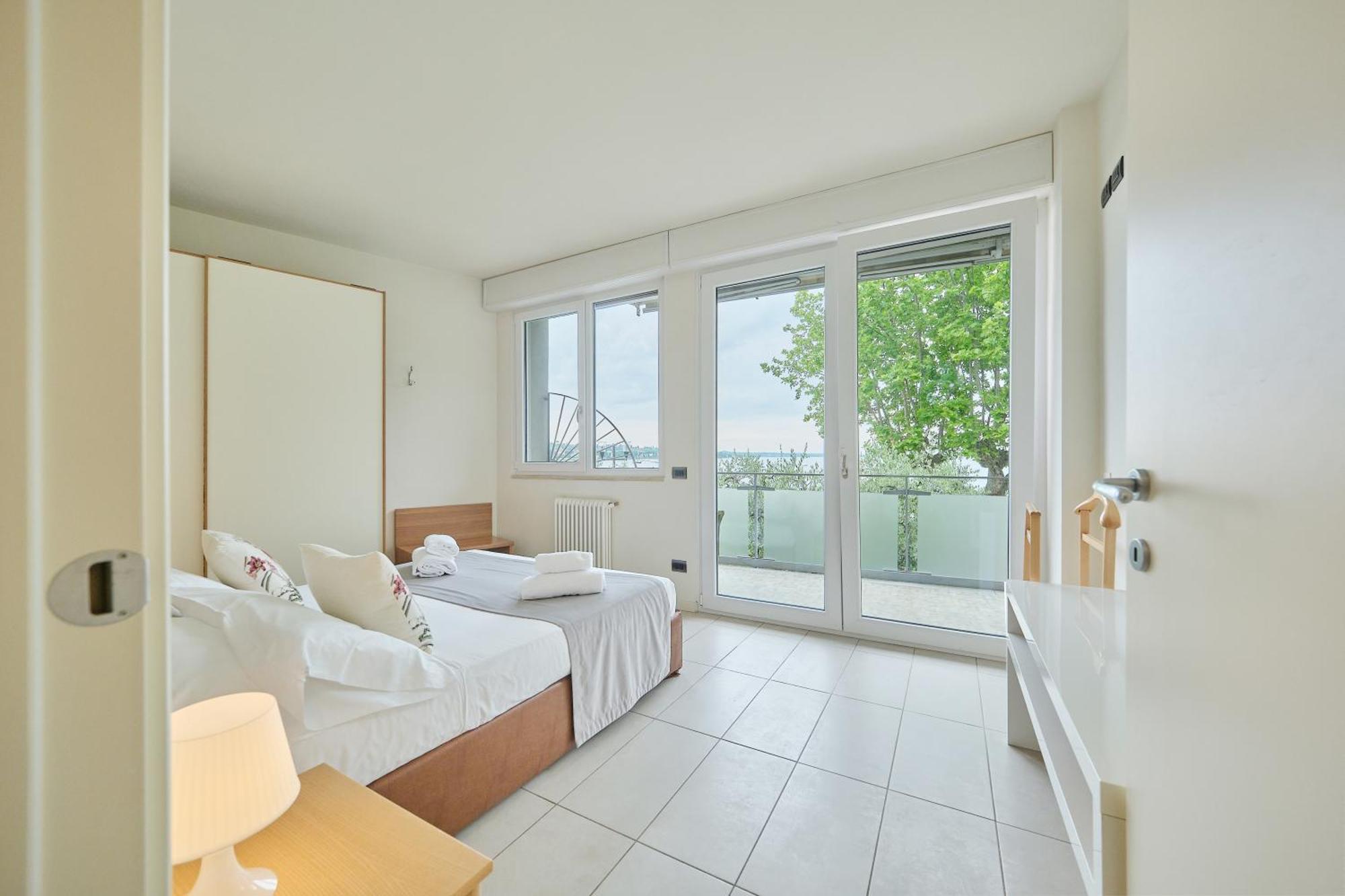 Front Lake Apartment Bardolino Exterior foto
